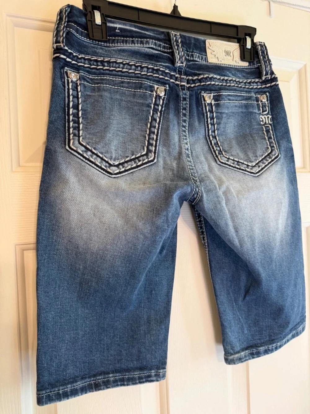 Miss Me Women's Blue Denim Bermuda Rhinestone Shorts 26 Mid Rise Medium Wash EUC